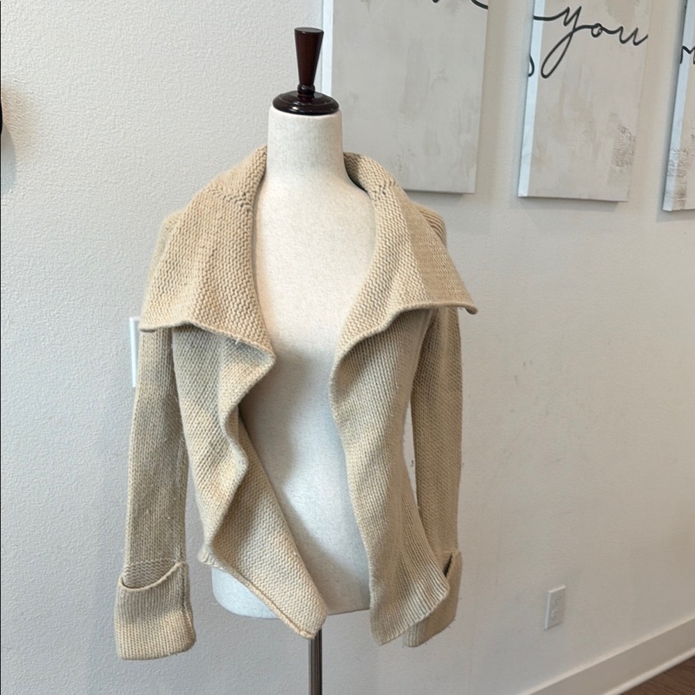 Autumn Cashmere Open-Front Knit Cardigan in Beige